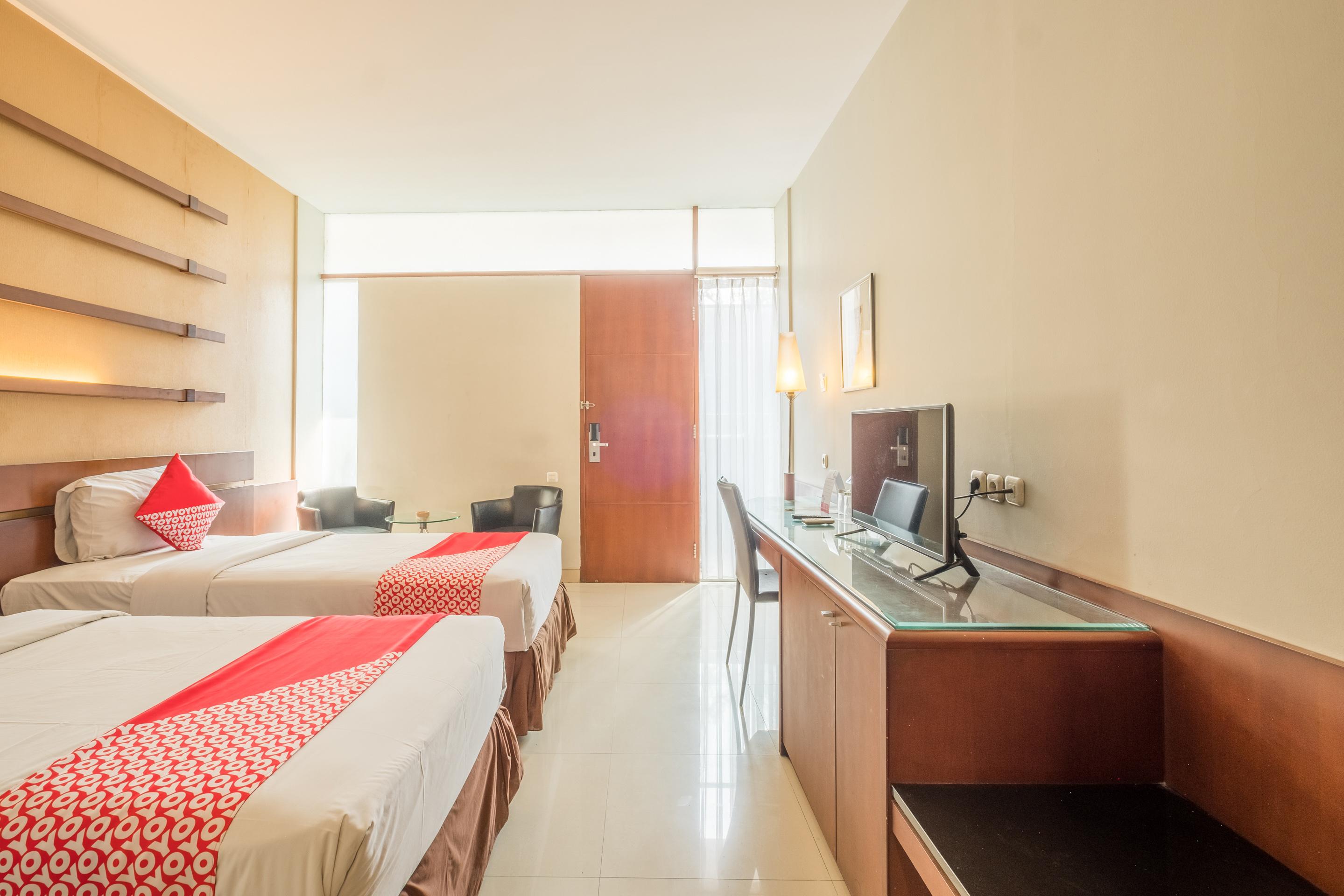 Capital O 874 Hotel Nyland Pasteur Bandung Exterior photo