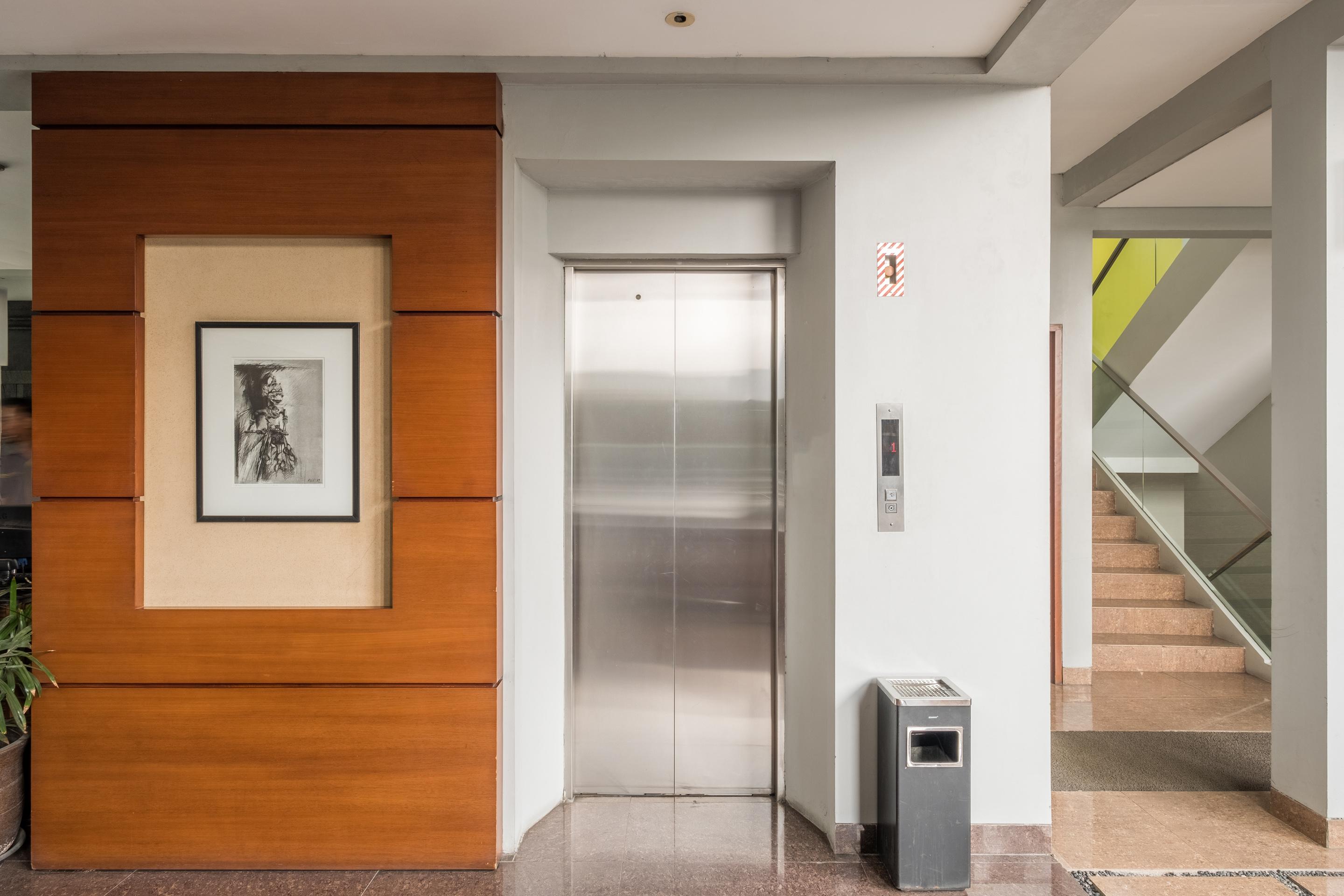 Capital O 874 Hotel Nyland Pasteur Bandung Exterior photo