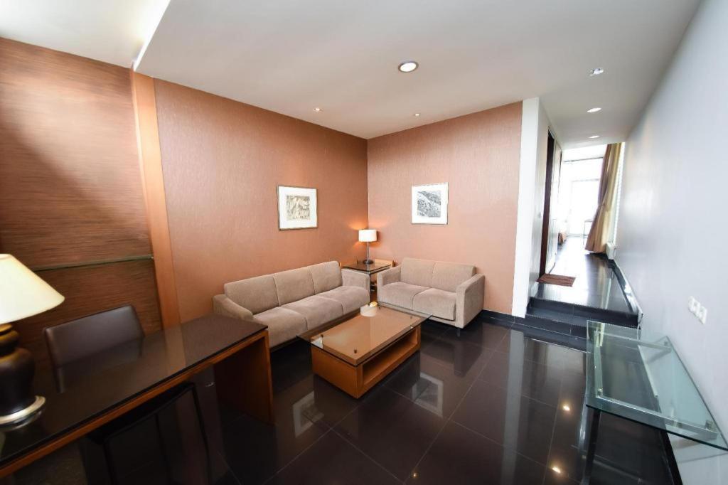 Capital O 874 Hotel Nyland Pasteur Bandung Exterior photo