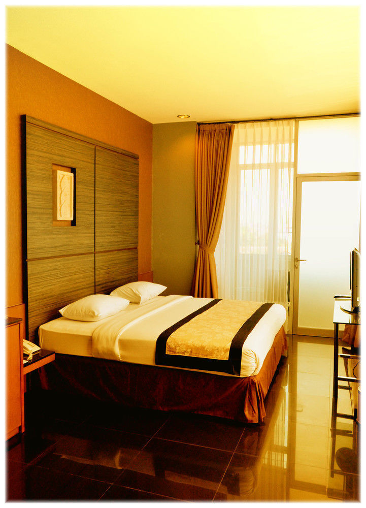 Capital O 874 Hotel Nyland Pasteur Bandung Exterior photo